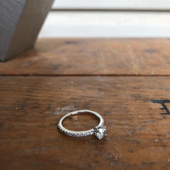 Ring - Picture 2 of 6